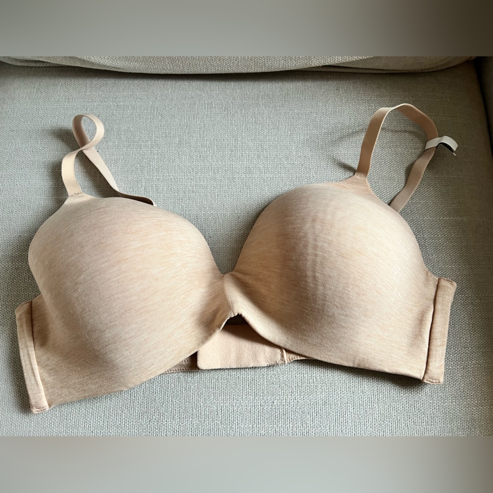 GAP Nude/Tan Seamless T-Shirt Bra